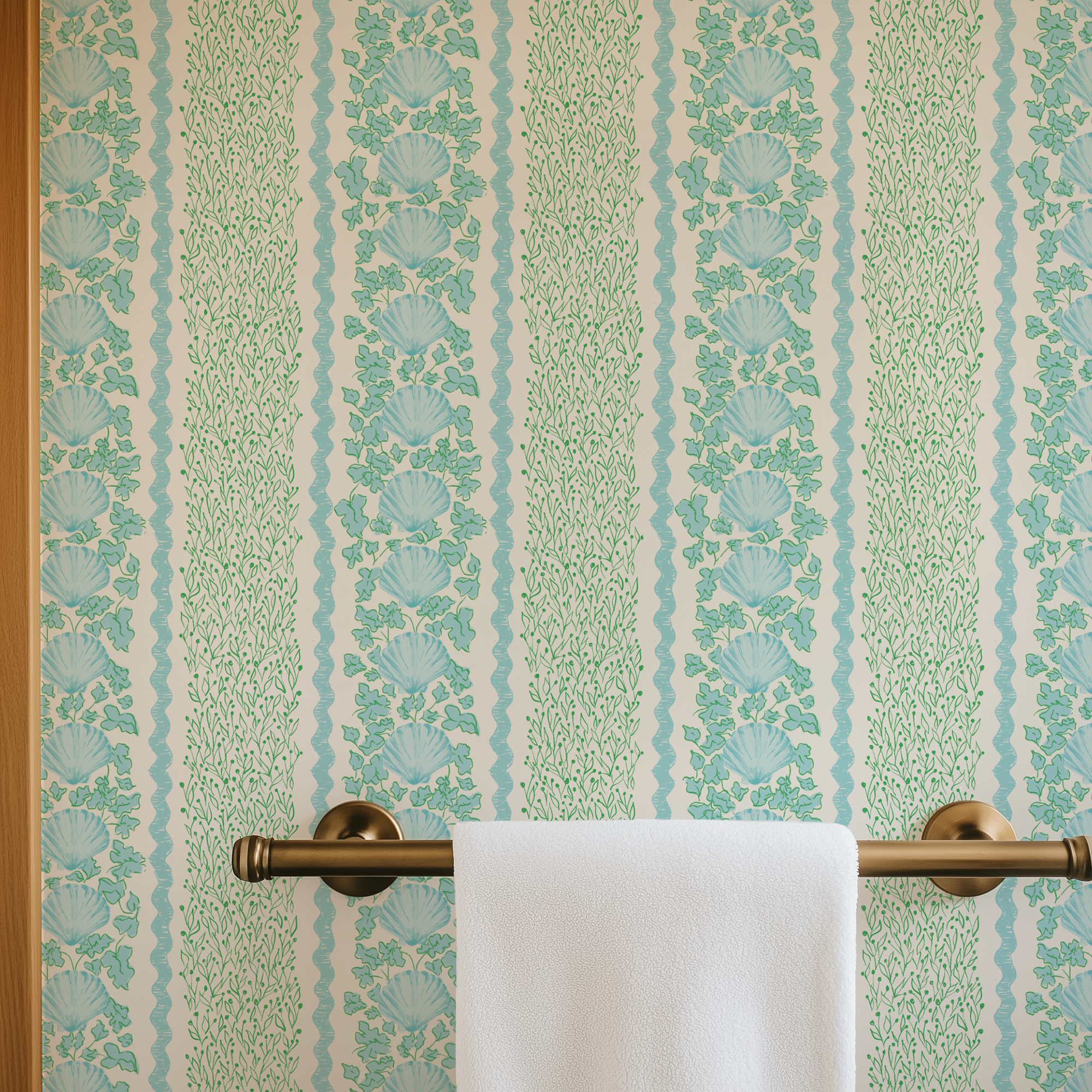 'Seashell Trellis' Wallpaper